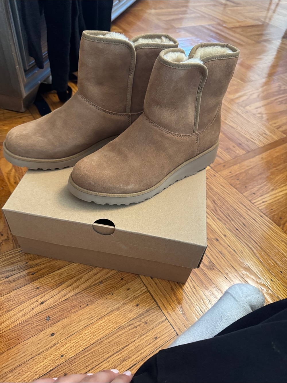 UGG Women's Short Shearling-Lined Ankle Boots in Chestnut Taupe